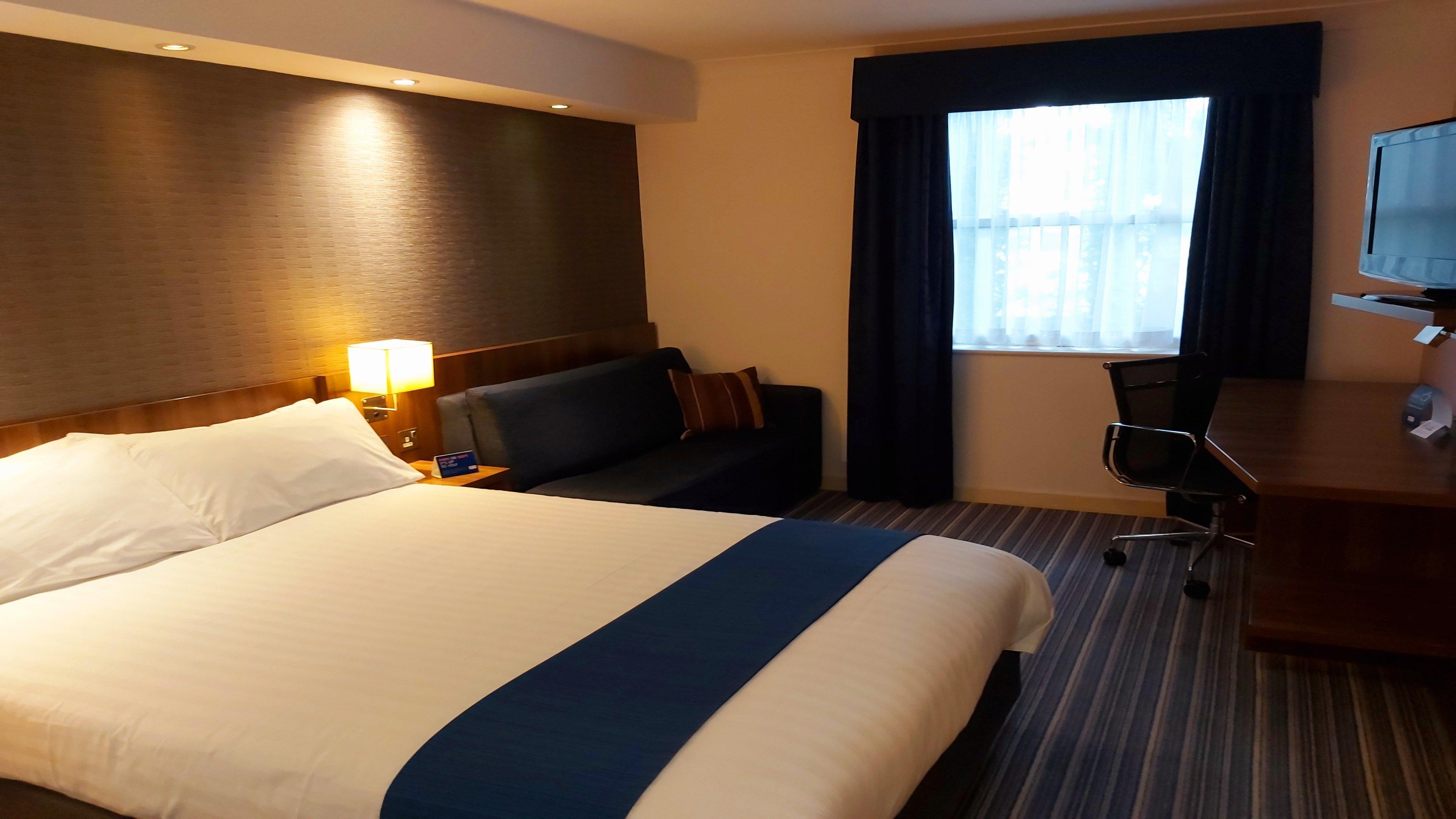 Holiday Inn Express London Gatwick Crawley, An Ihg Hotel Crawley  Exteriör bild