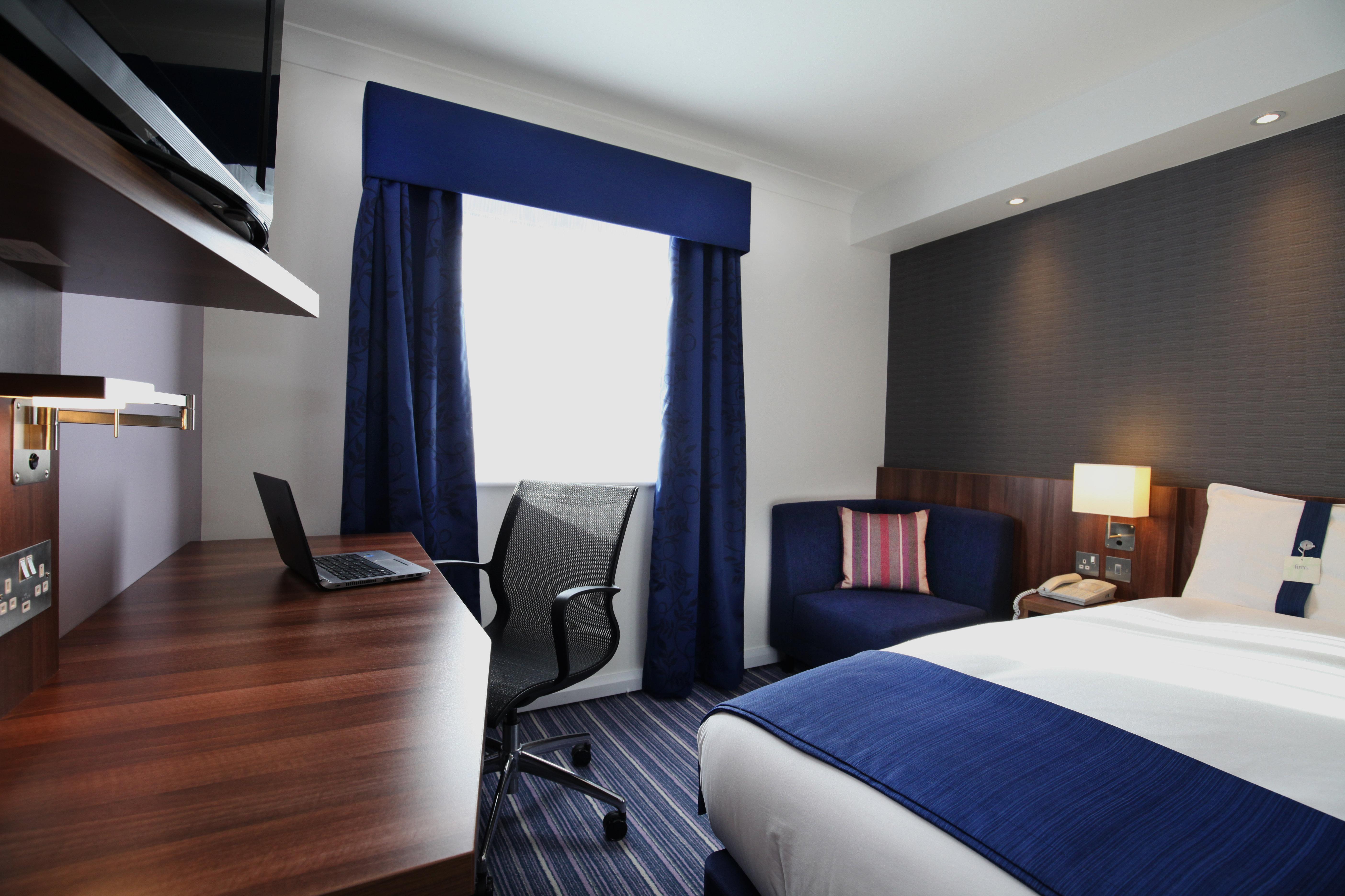 Holiday Inn Express London Gatwick Crawley, An Ihg Hotel Crawley  Exteriör bild